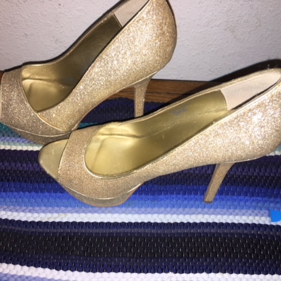 Gold Glitter Heels - Picture 1 of 6